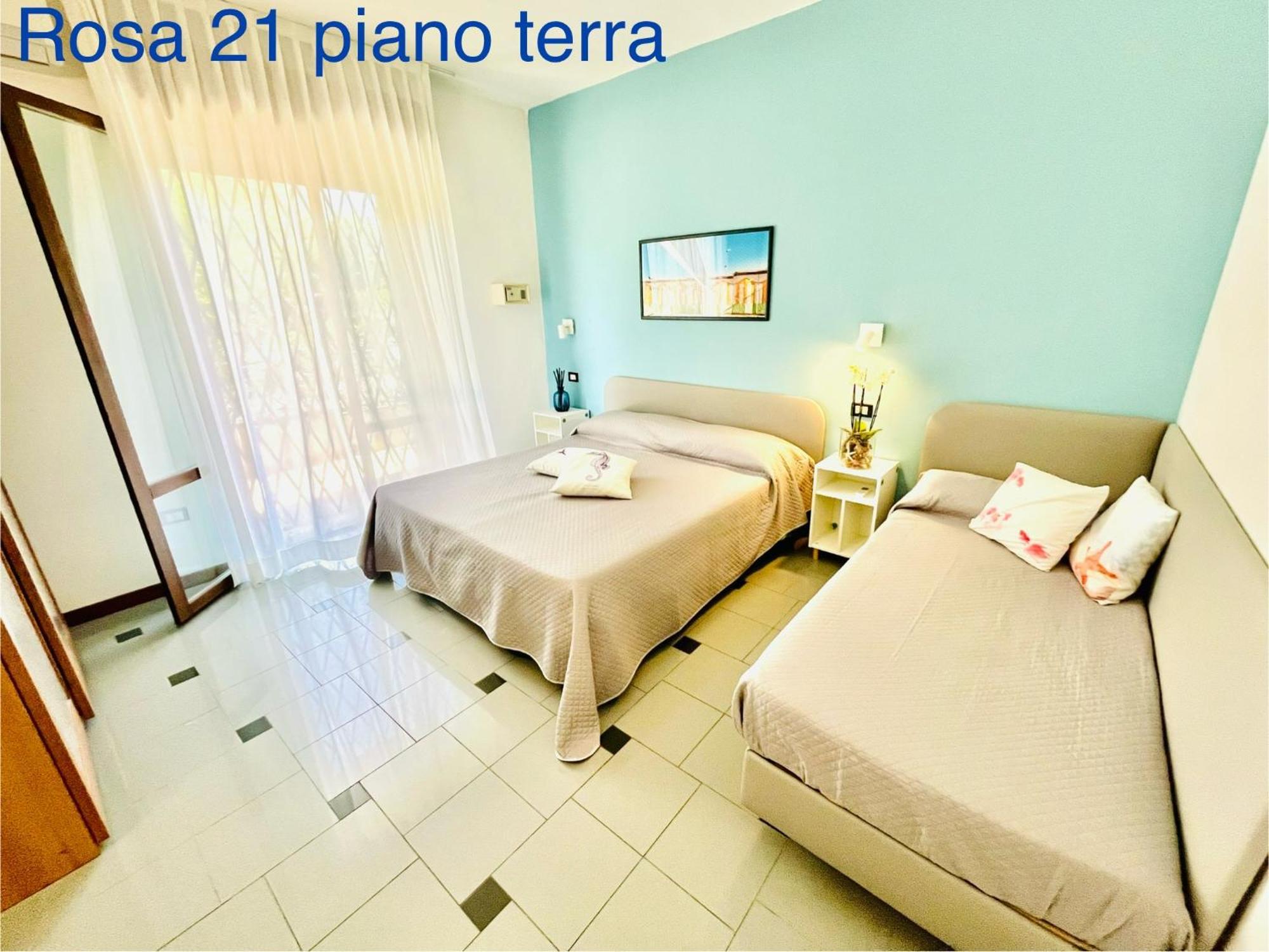 Residence Aries Cesenatico Exteriör bild